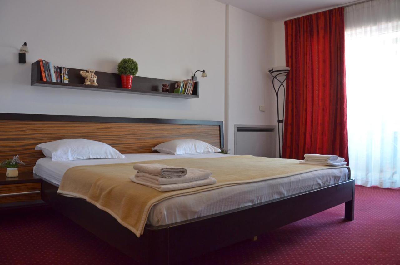 Aquarius Appartement Budva Buitenkant foto