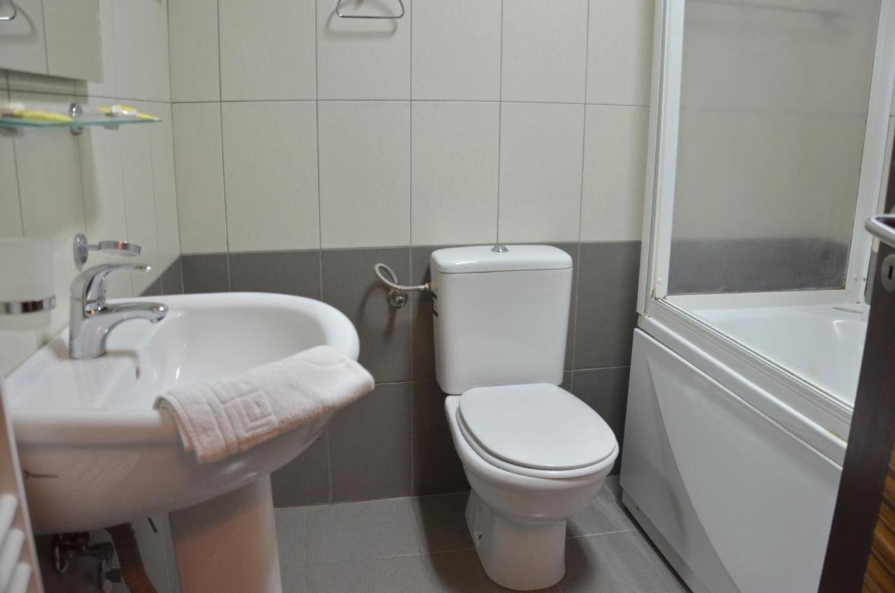 Aquarius Appartement Budva Buitenkant foto