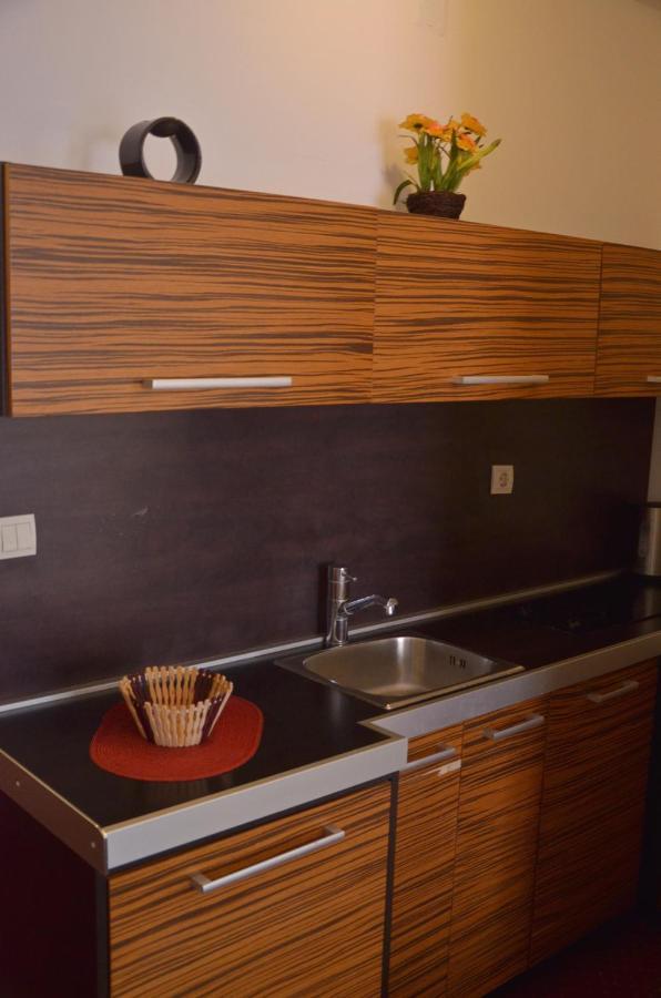 Aquarius Appartement Budva Buitenkant foto