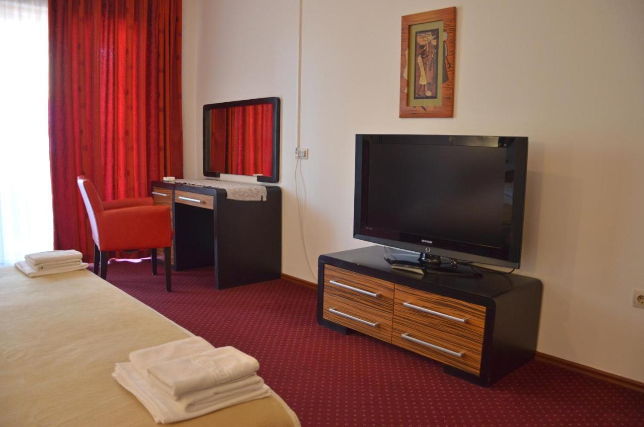 Aquarius Appartement Budva Buitenkant foto