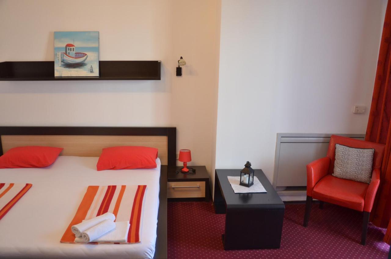 Aquarius Appartement Budva Buitenkant foto