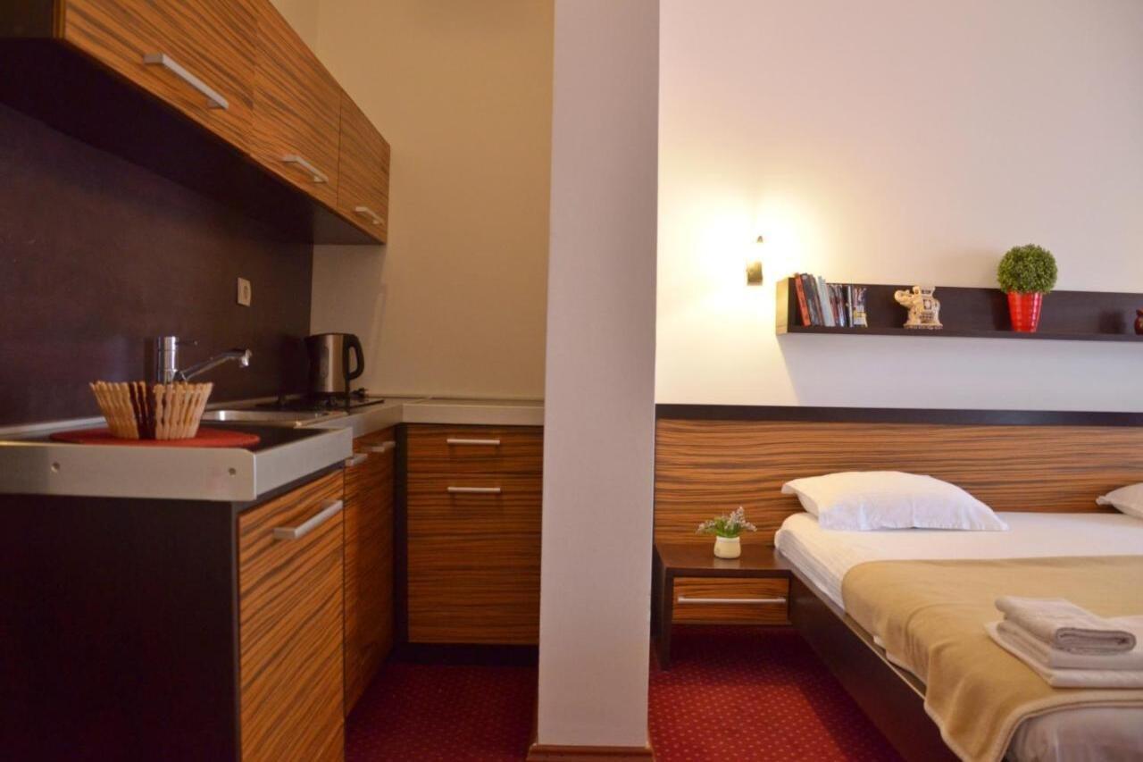 Aquarius Appartement Budva Buitenkant foto