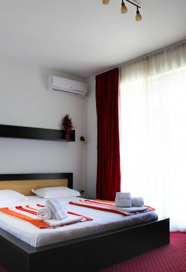 Aquarius Appartement Budva Buitenkant foto