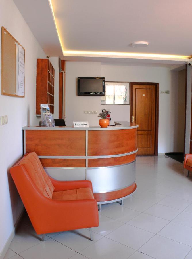 Aquarius Appartement Budva Buitenkant foto