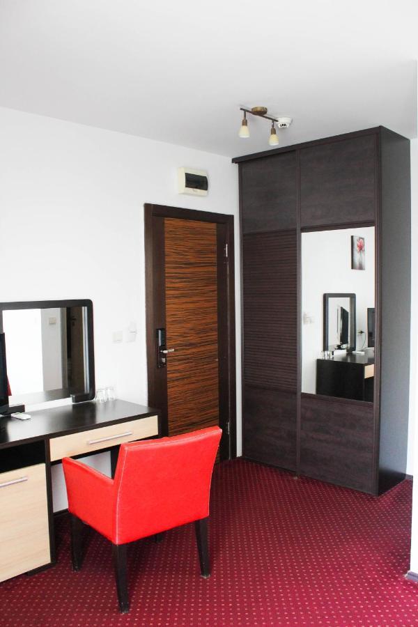 Aquarius Appartement Budva Buitenkant foto