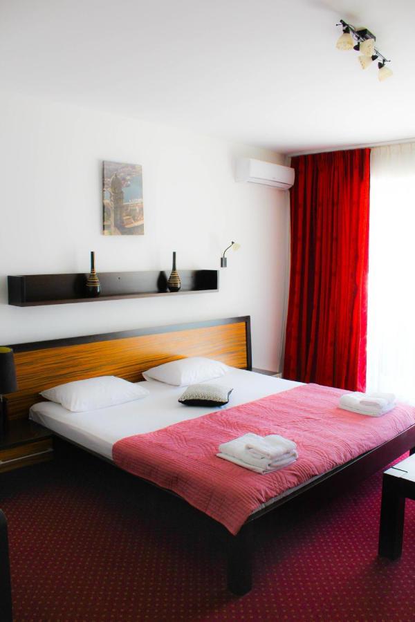 Aquarius Appartement Budva Buitenkant foto