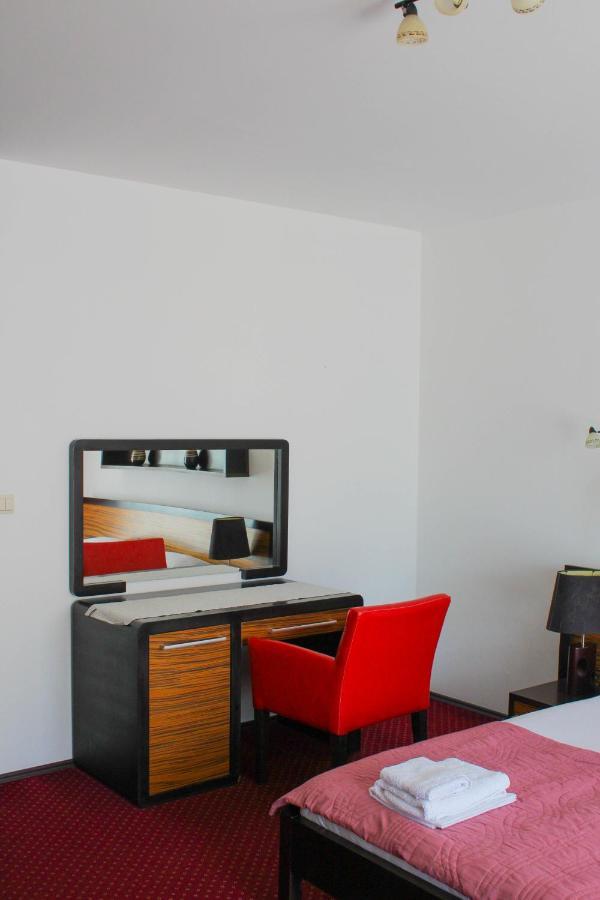 Aquarius Appartement Budva Buitenkant foto